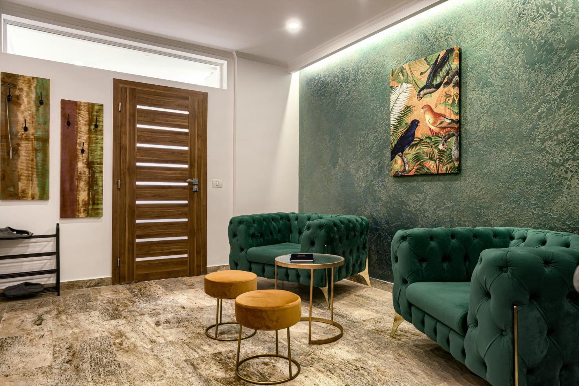 Sika Palladium Garden & Spa Central Apartment Arad Bagian luar foto