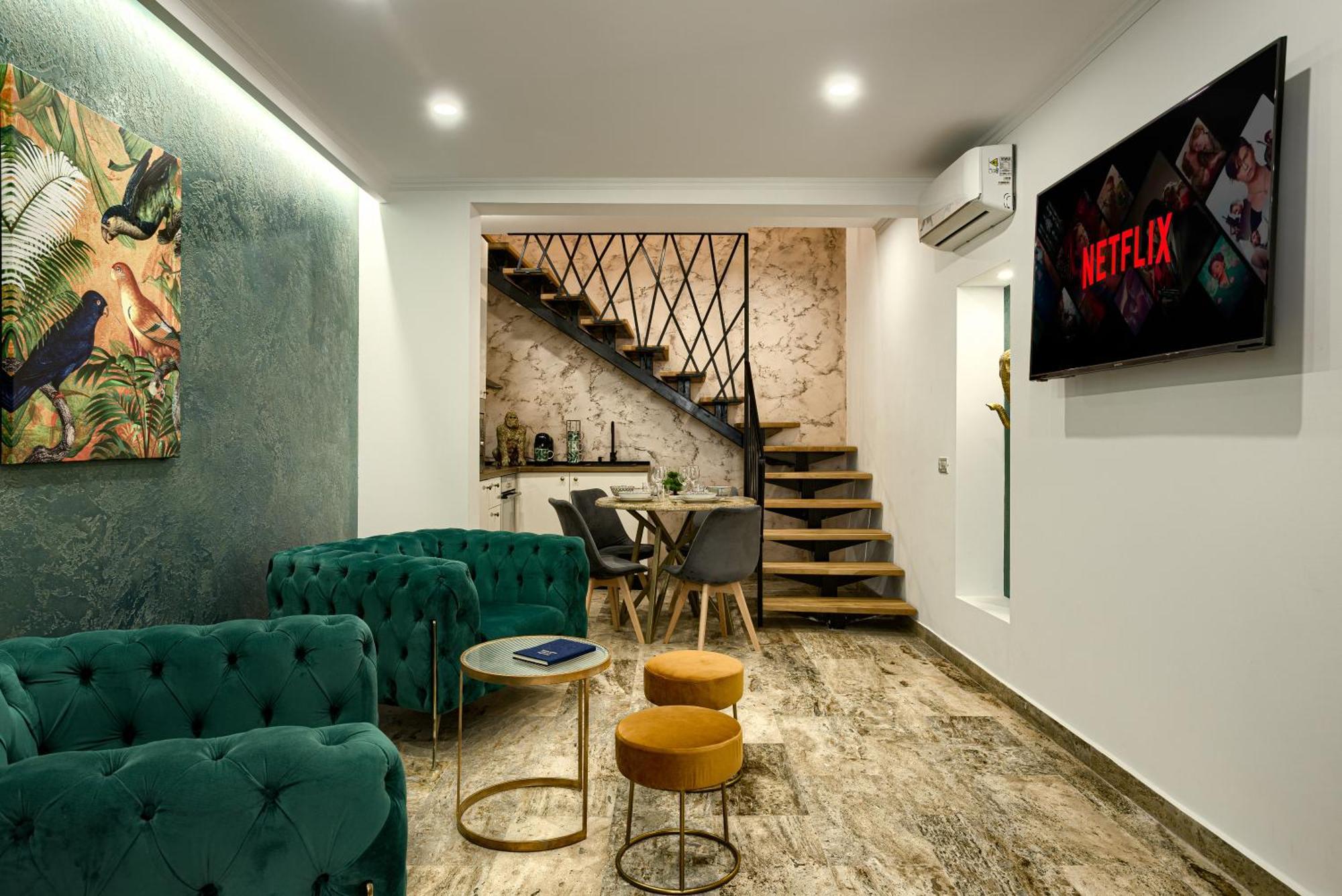 Sika Palladium Garden & Spa Central Apartment Arad Bagian luar foto