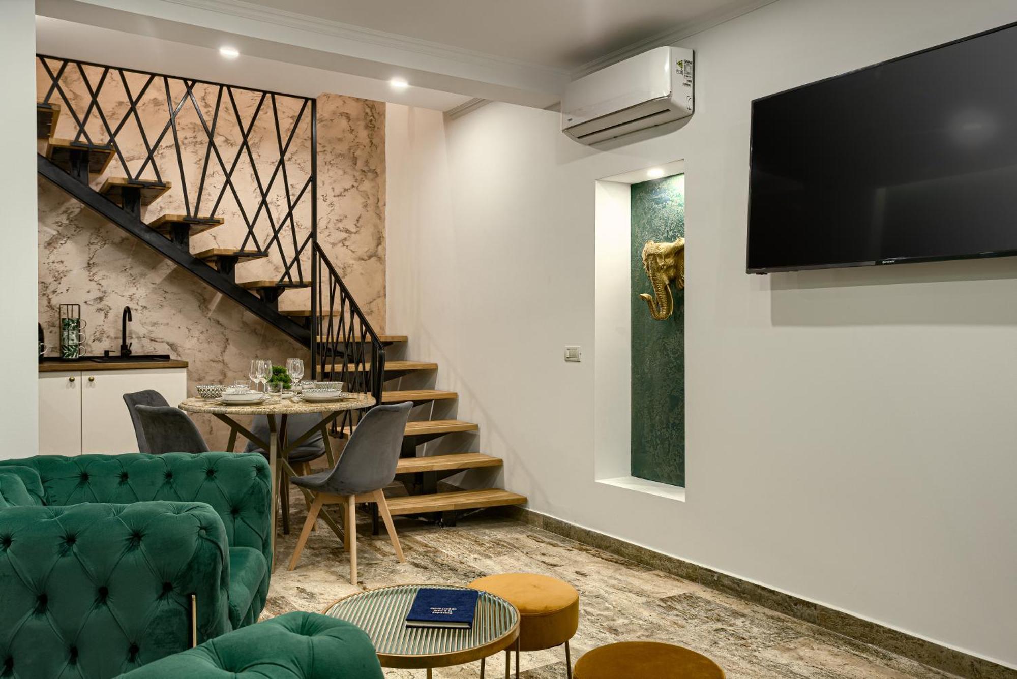 Sika Palladium Garden & Spa Central Apartment Arad Bagian luar foto
