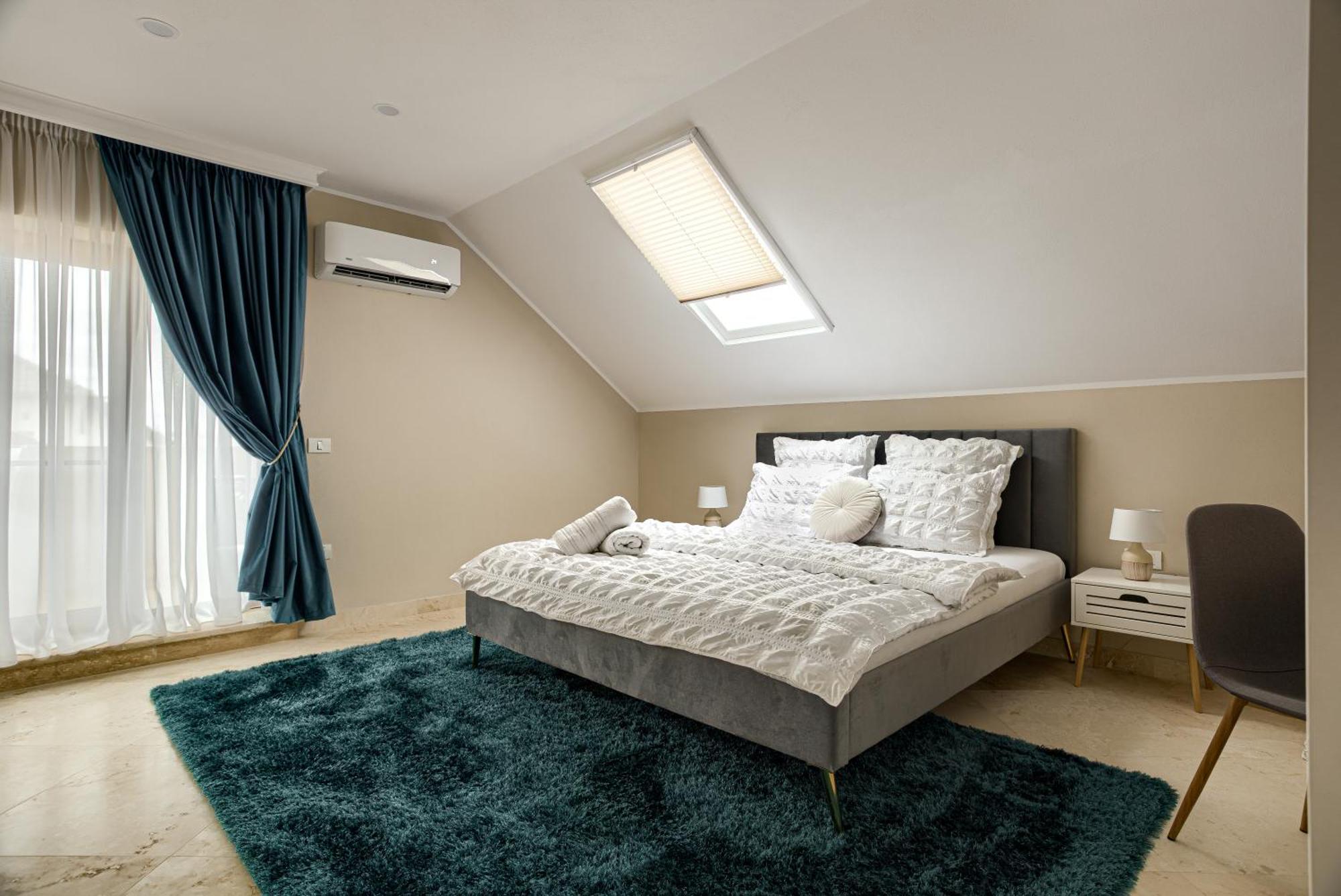 Sika Palladium Garden & Spa Central Apartment Arad Bagian luar foto