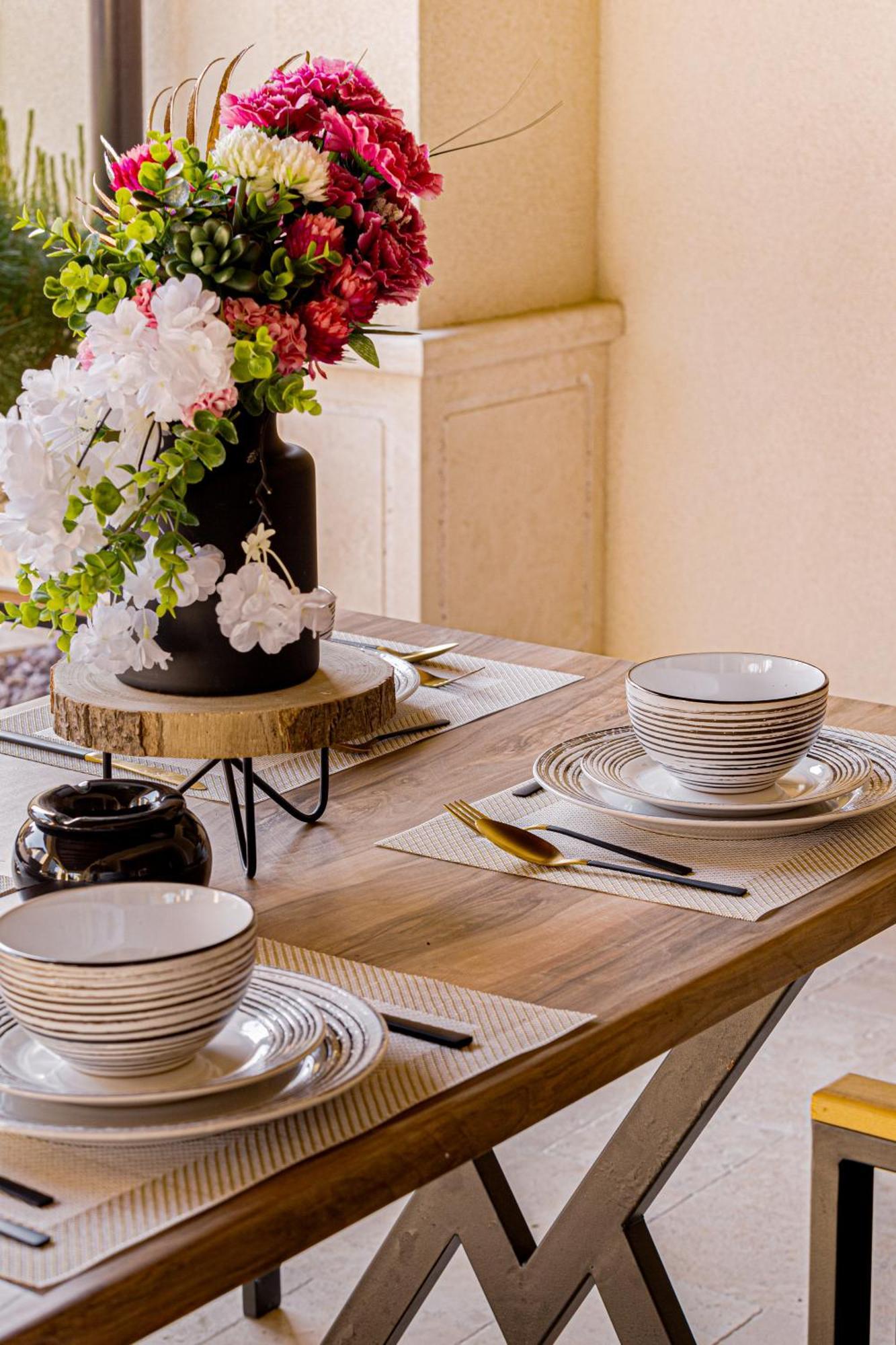 Sika Palladium Garden & Spa Central Apartment Arad Bagian luar foto