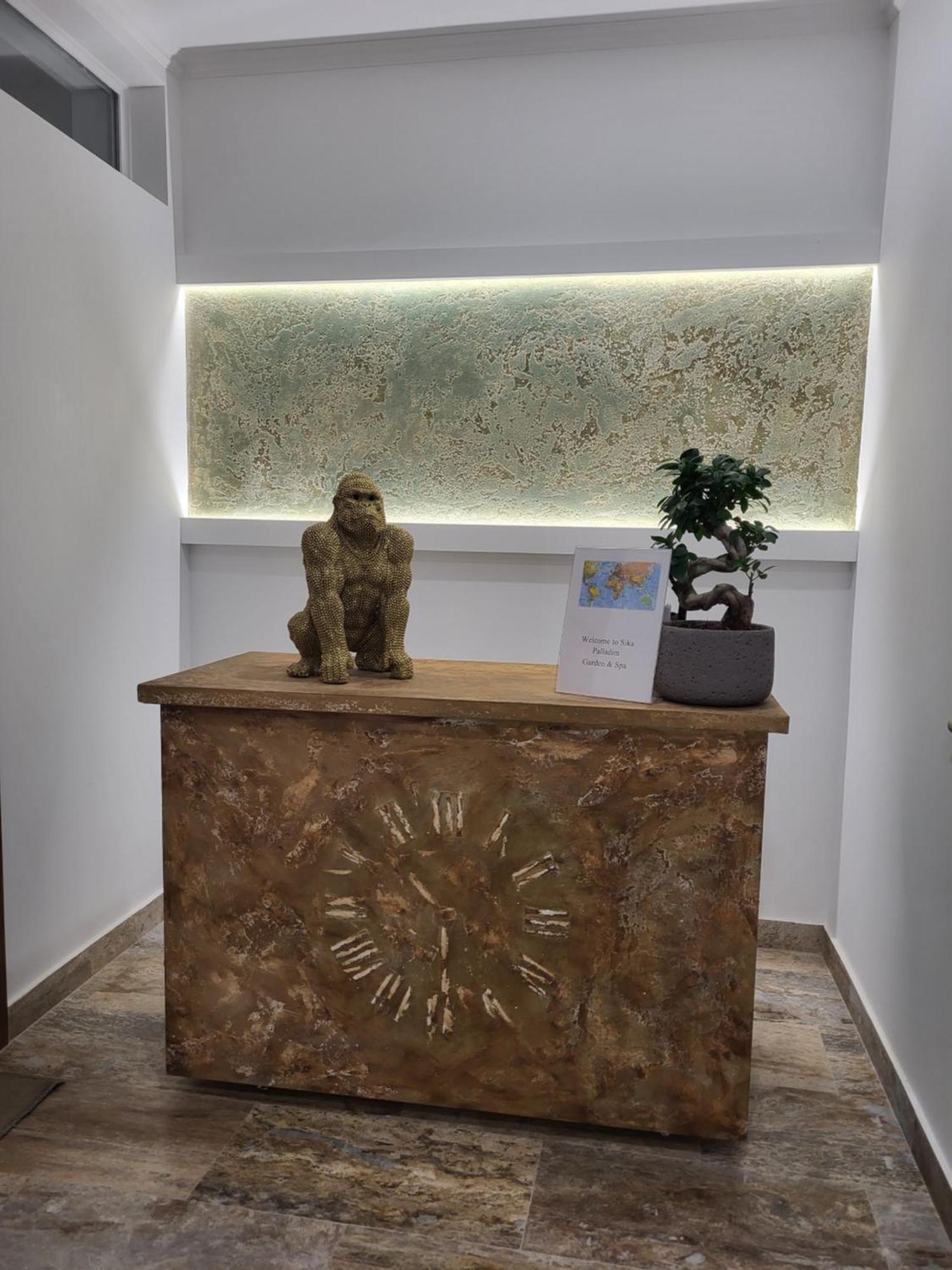 Sika Palladium Garden & Spa Central Apartment Arad Bagian luar foto